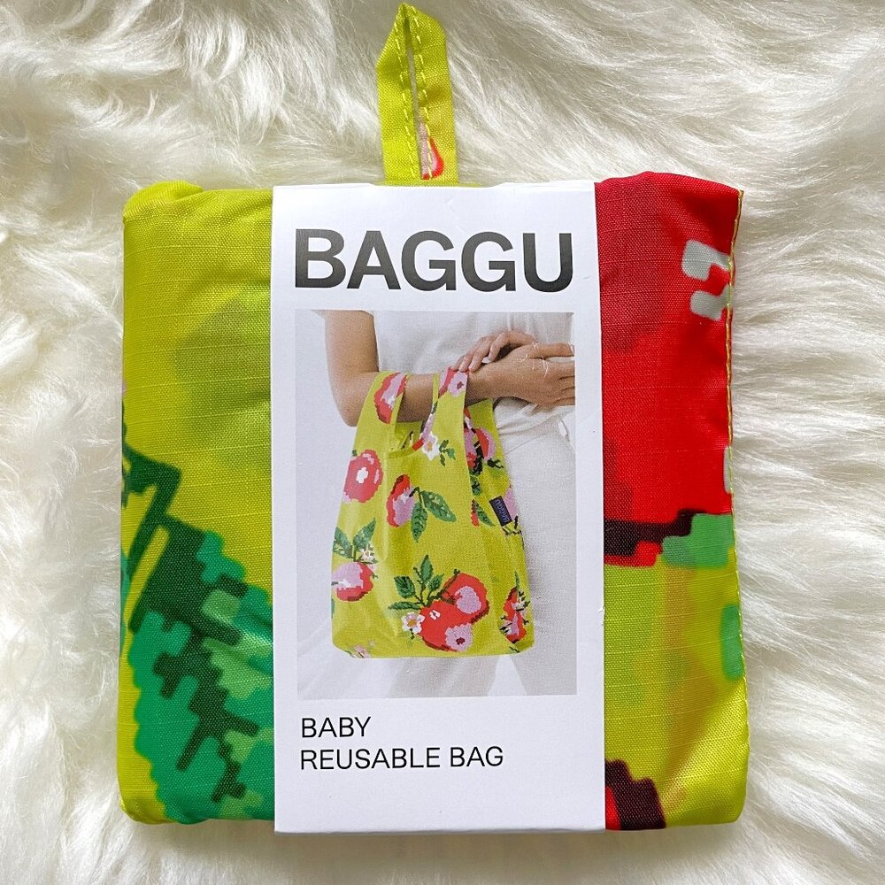 NWT Baby Baggu - Needlepoint Apple